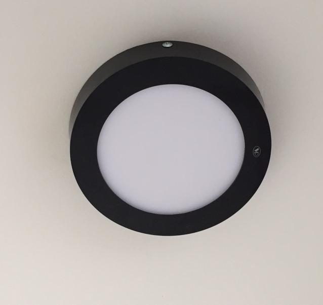 [HCM]ĐÈN LED ỐP NỔI TRÒN VIỀN ĐEN 12 W
