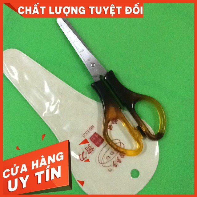 1 cây kéo thủ công tc121