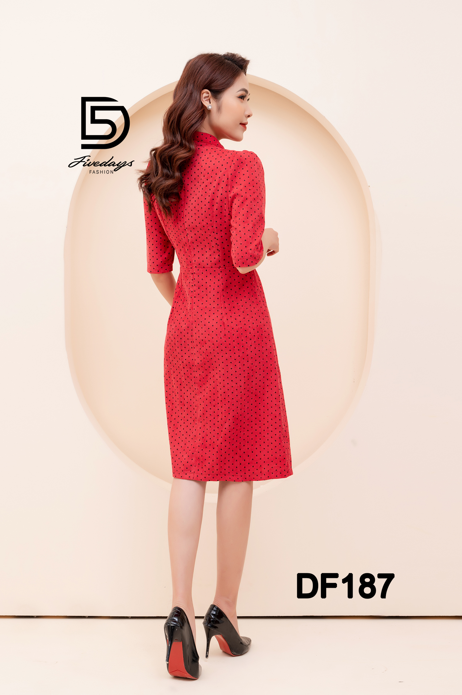 Đầm nhung cổ nơ chấm bi FIVEDAYS
