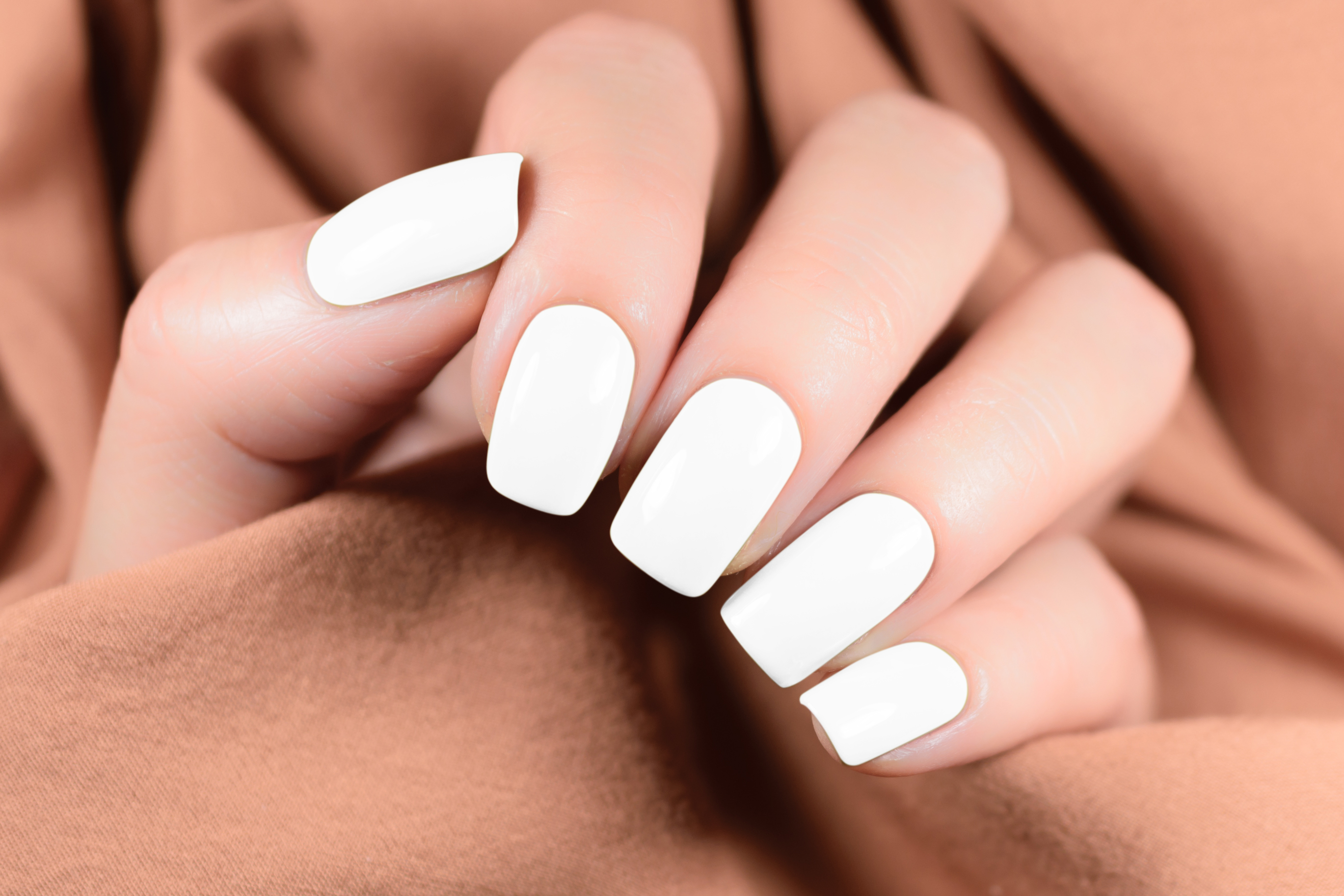 Sơn gel trắng, đen (super White/Black gel) hãng Cre8tion