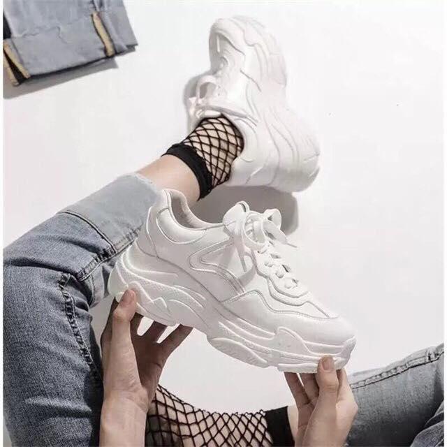 GIÀY THỂ THAO VIỀN SỐ 7 WHITE