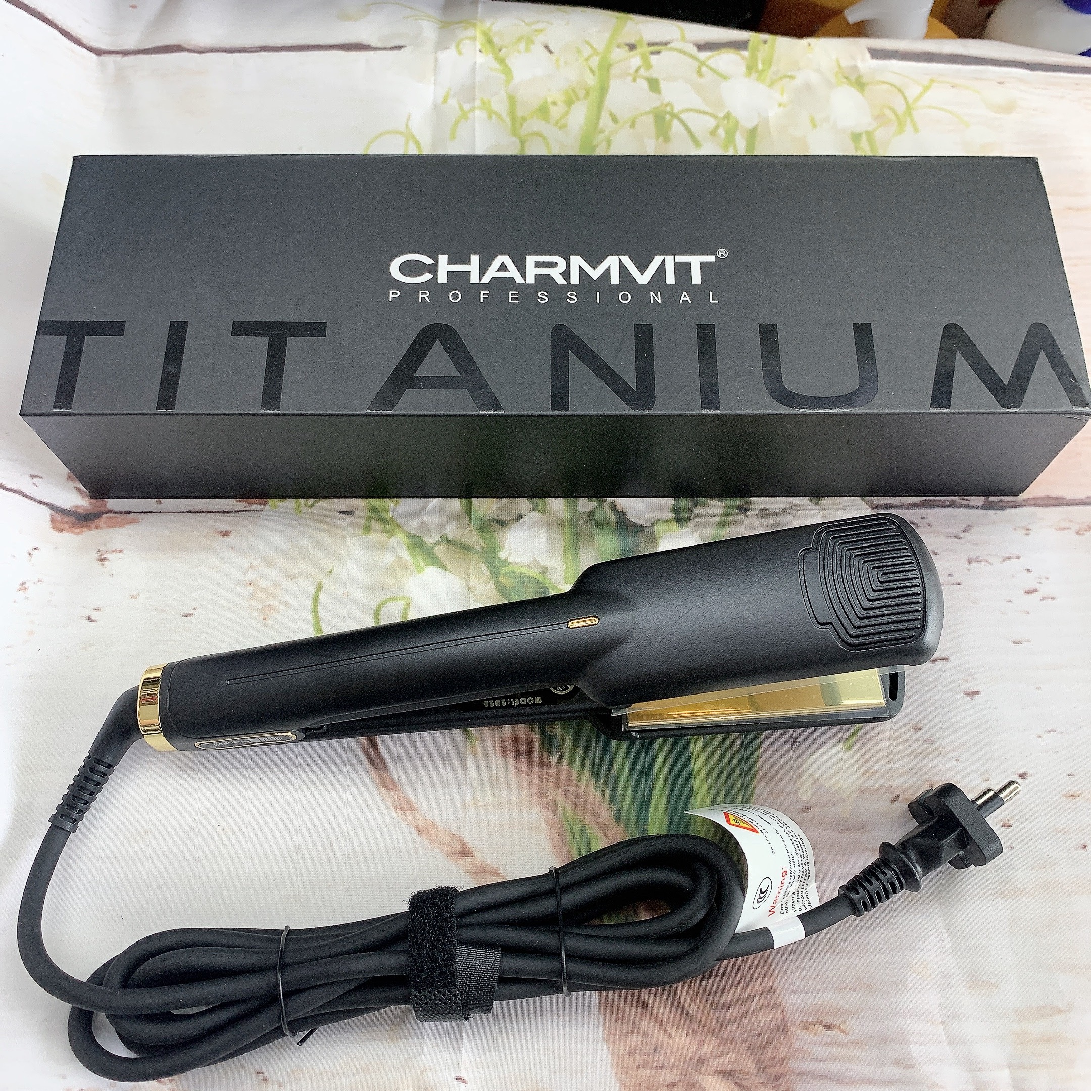 Máy kẹp duỗi (ép) tóc cao cấp CHARMVIT TITANIUM (Hàn quốc)