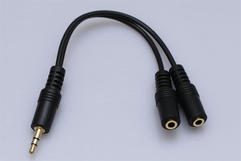 Dây Chia Jack Loa Chuẩn 3.5mm Từ 1 Ra 2  -OTG8
