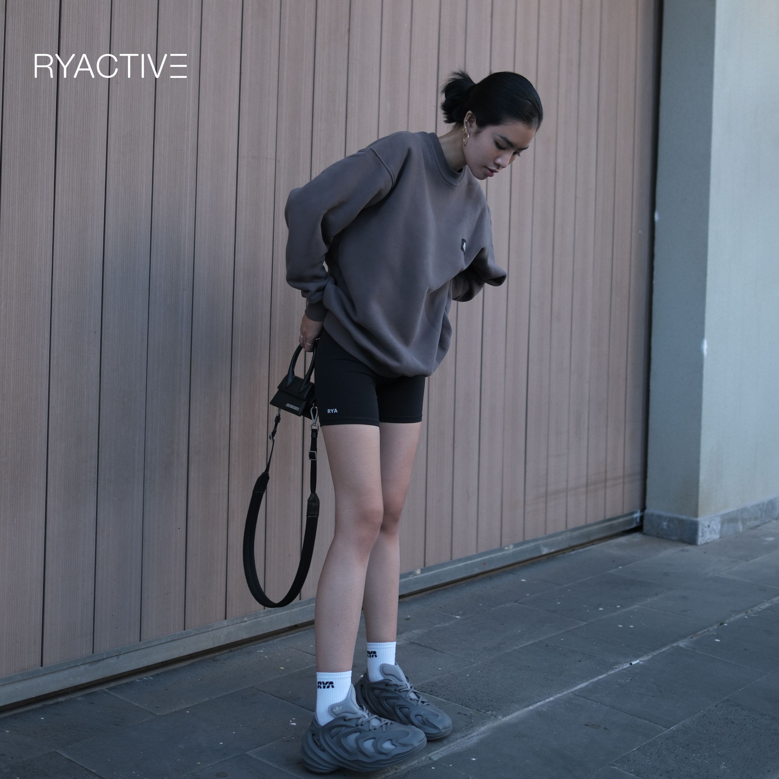 Áo sweater form rộng RYACTIVE - RYA SWEATER NO.2 Grey
