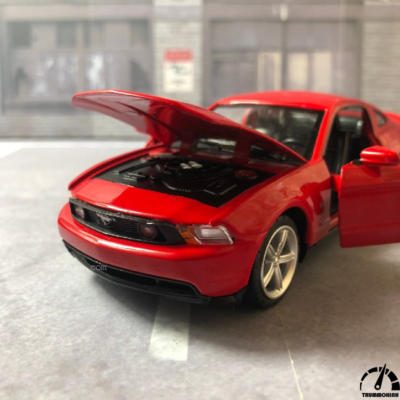 Mô hình xe Ford Mustang GT Red 1:32 Unk
