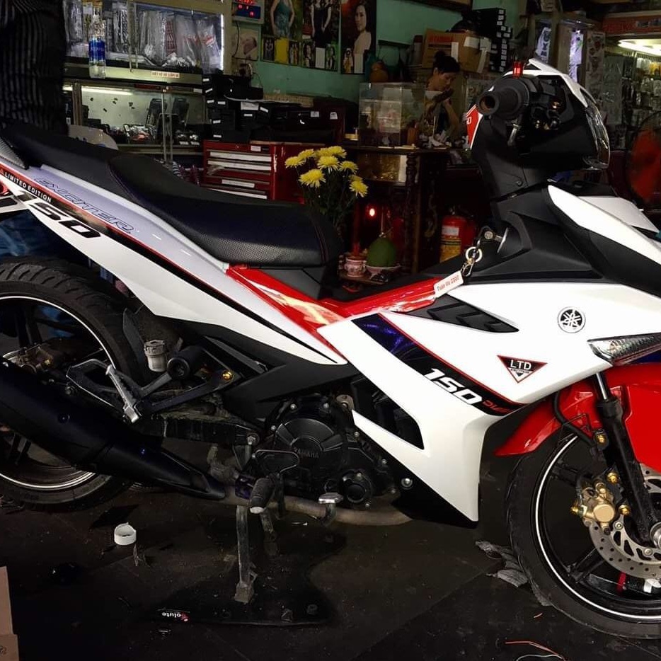 Tem xe exciter 150 LTĐ trắng đỏ
