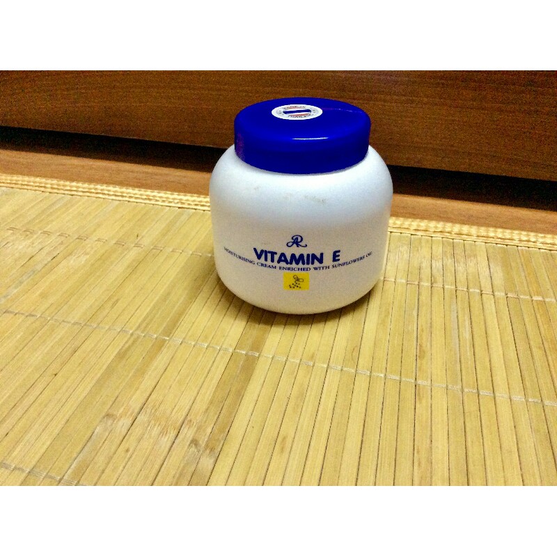 Kem Dưỡng Ẩm Vitamin E