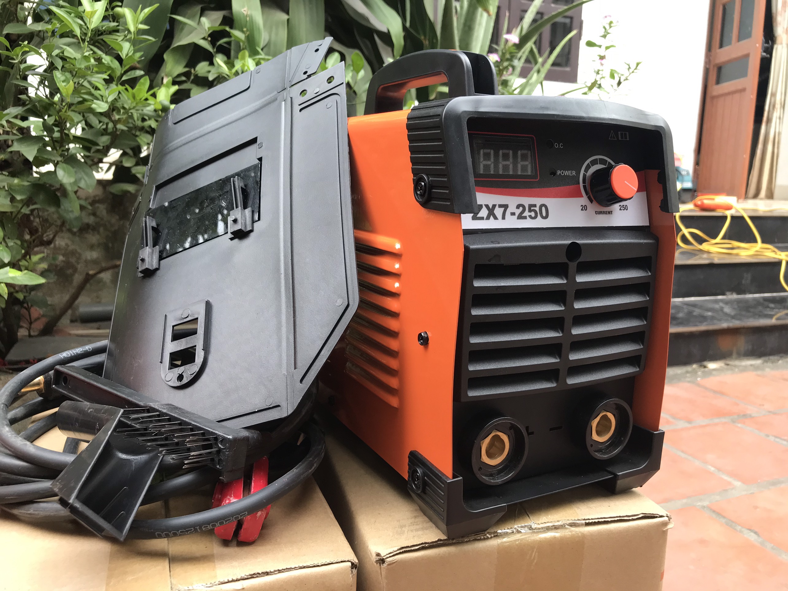 MÁY HÀN ĐIỆN TỬ JASIC ARC 250A