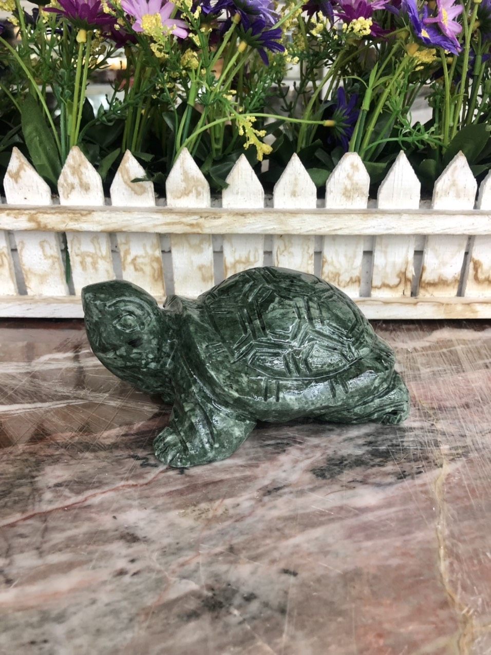 Tượng con rùa phong thủy đá ngọc Ấn Độ để bàn làm việc - Dài 11 cm