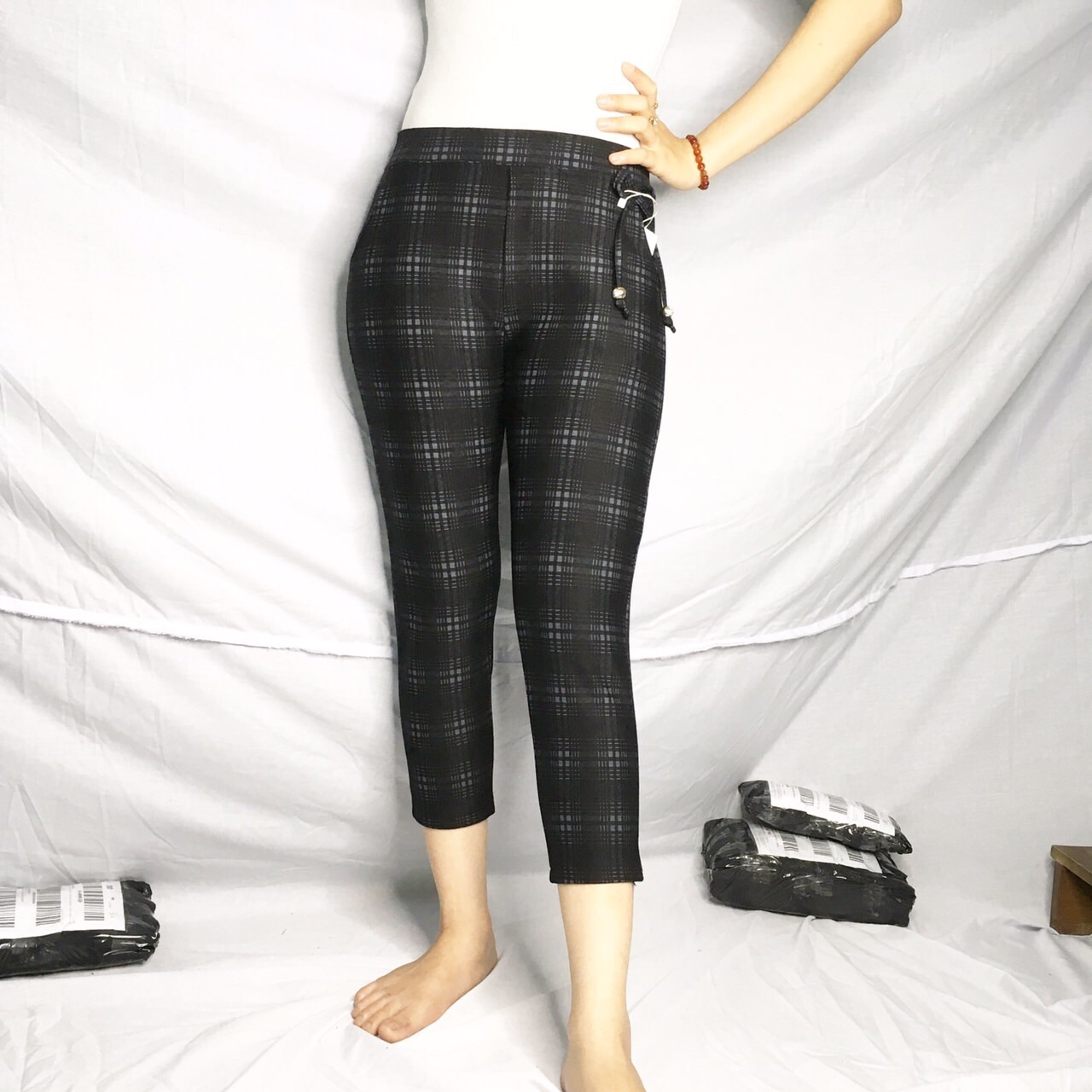 [HCM]Quần karo lửng lưng thun hàn quốc size 40-65kg (khách coi phần mô tả dùm shop nhé)