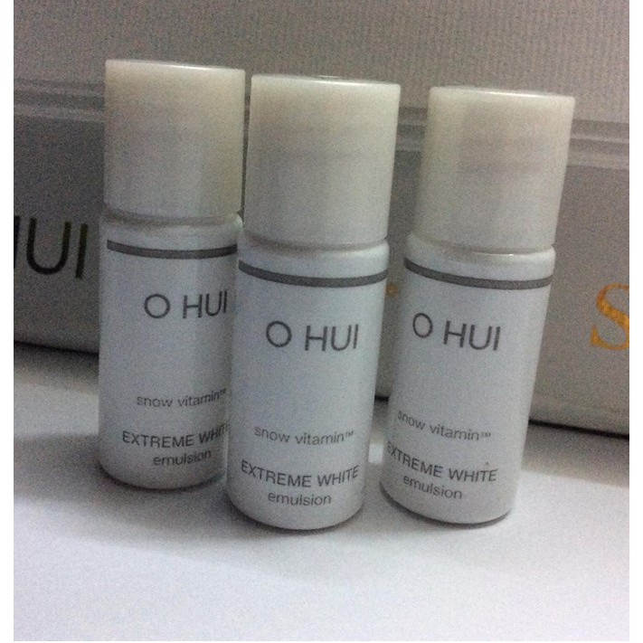 Sữa dưỡng trắng da Ohui Extreme White chai 5ml