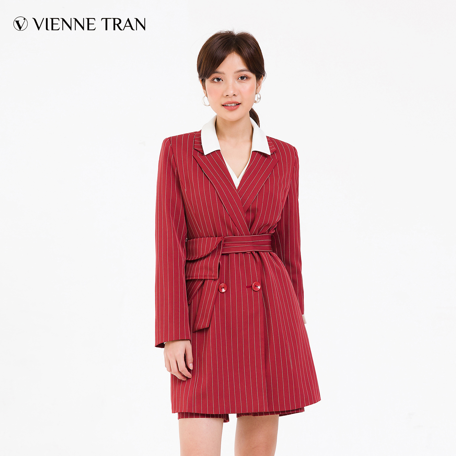 Áo khoác vest vientran cổ hai ve túi cài v65b20t006