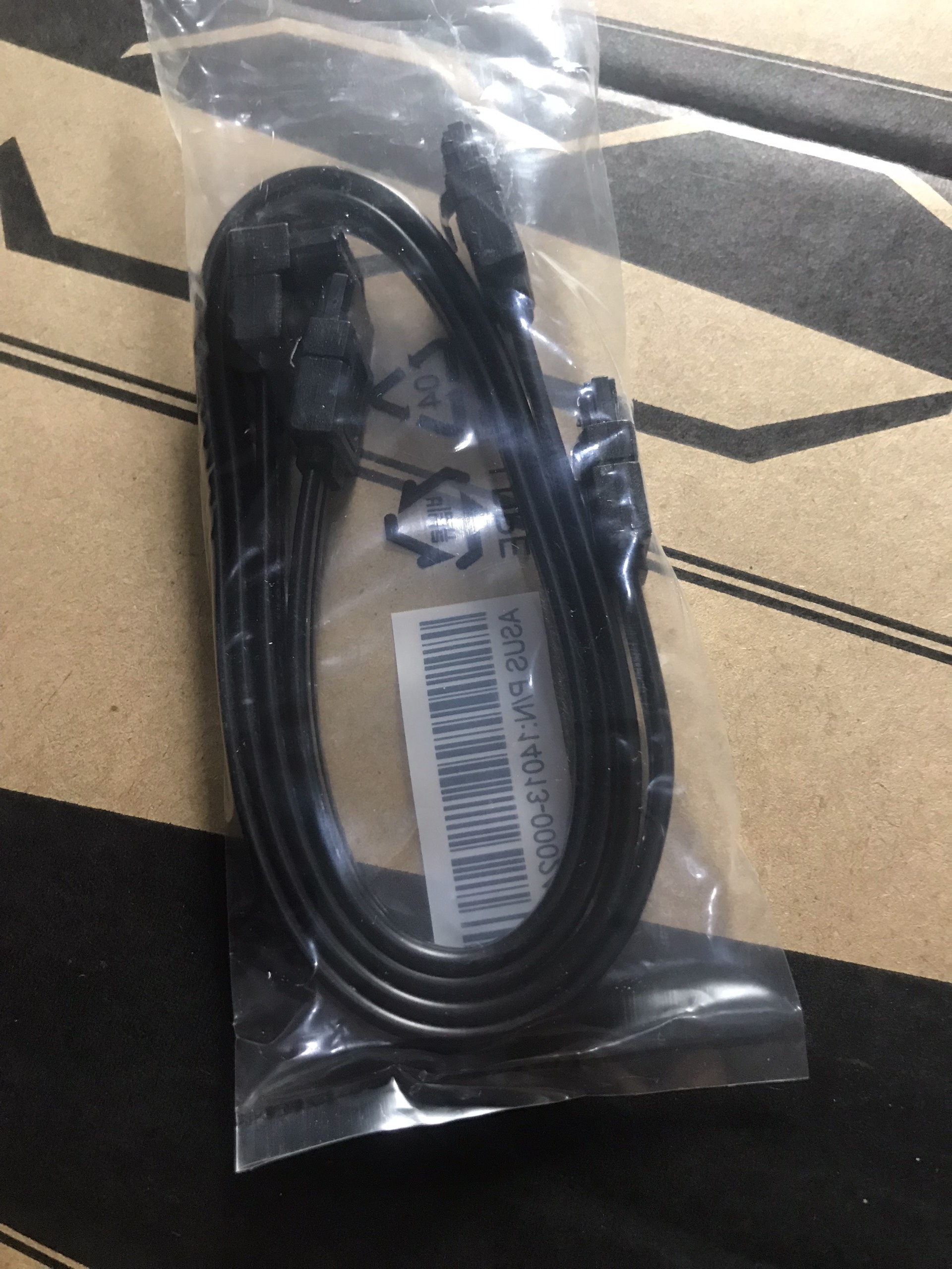 Cáp SATA III 6GB/s Gigabyte/Asus black (30cm)