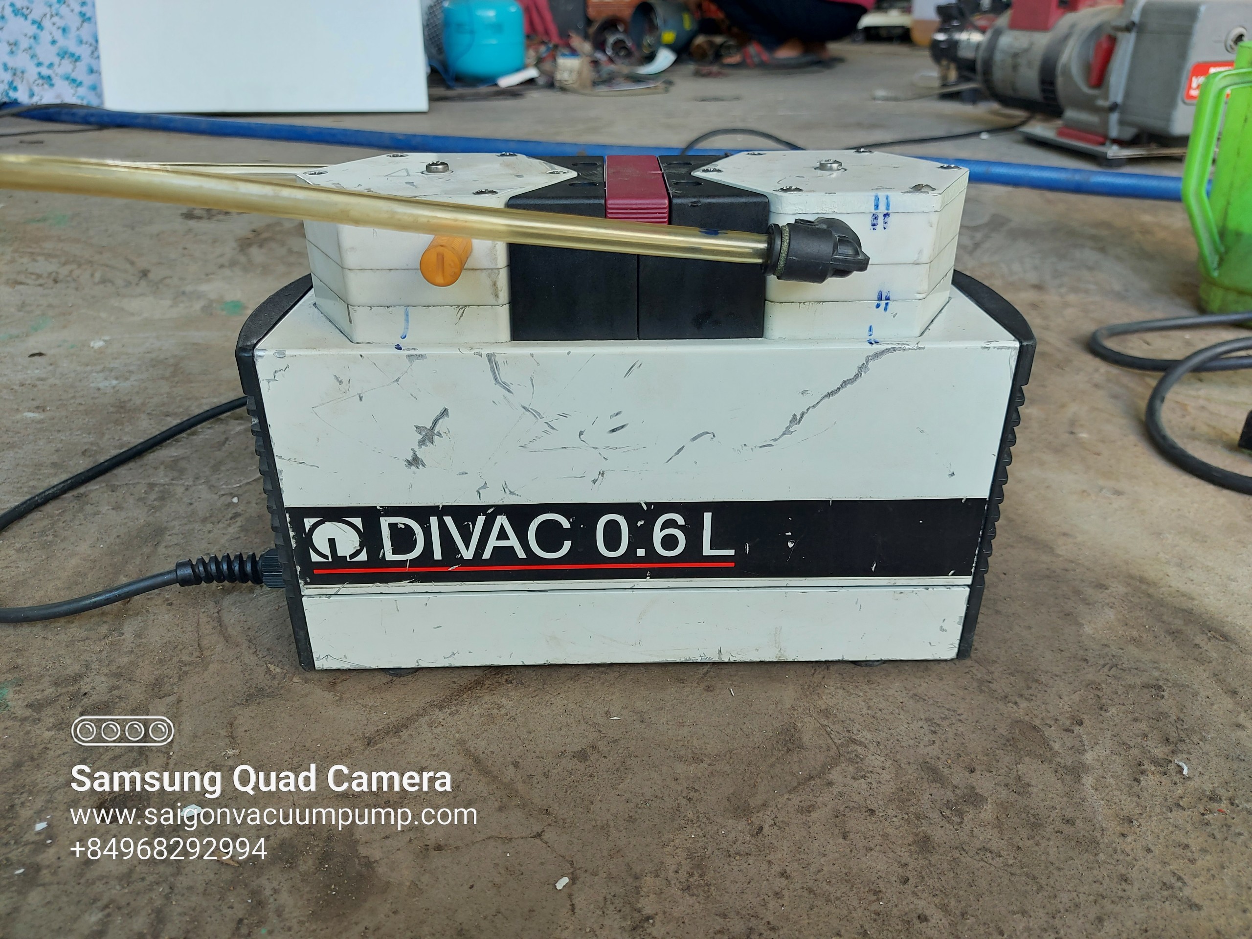 Máy bơm hút chân không màng Leybold  Type DIVAC 0.6L