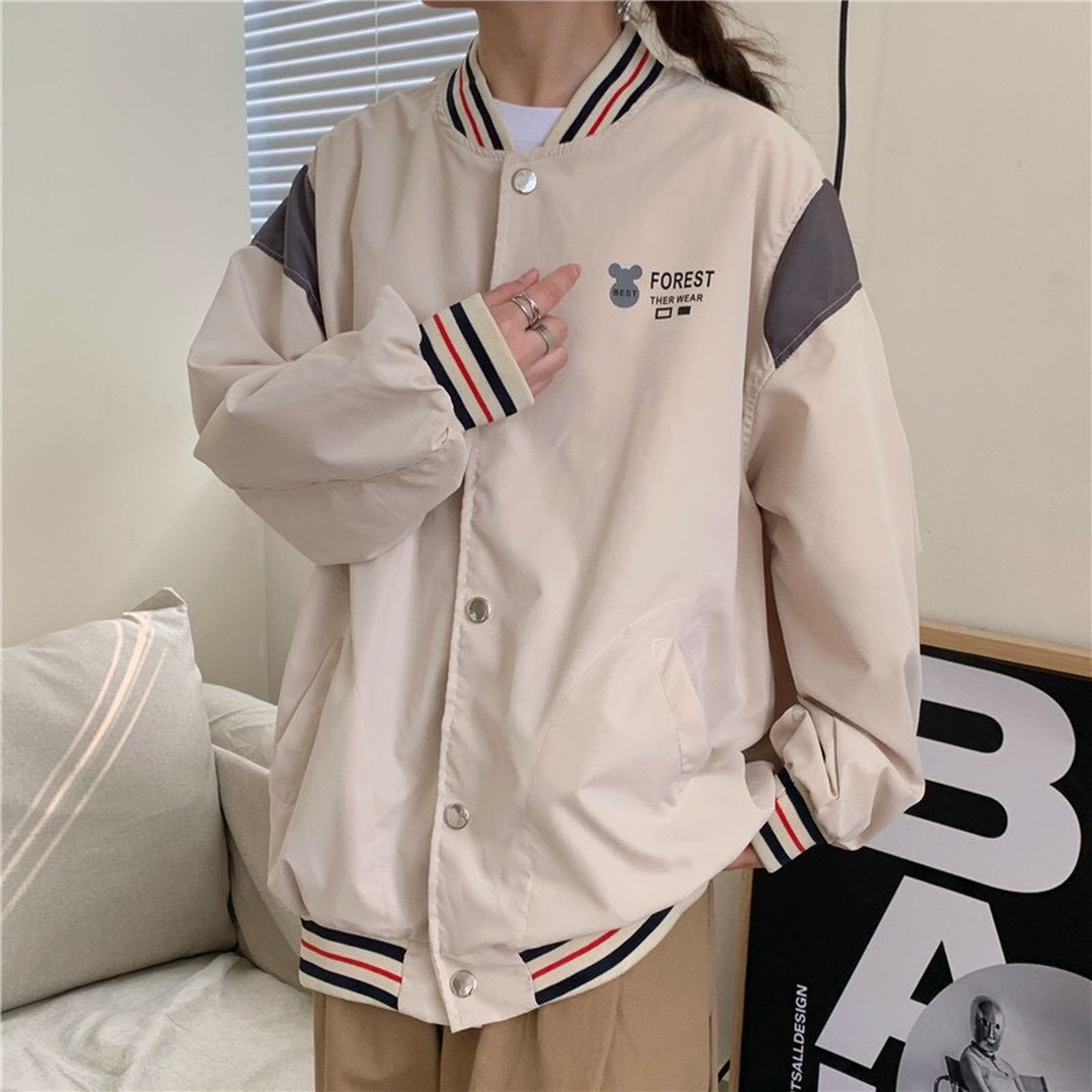 >> BÁO GIÁ ÁO KHOÁC BOMBER BÓNG CHÀY UNISEX CAO CẤP - FORM 70KG B027 | Shopee Lazada Sendo Tiki mới nhất 37 Áo khoác bomber nam nữ unisex cao cấp phong cách hàn quốc form rộng vải dù 2 lớp thoáng mát-XM4