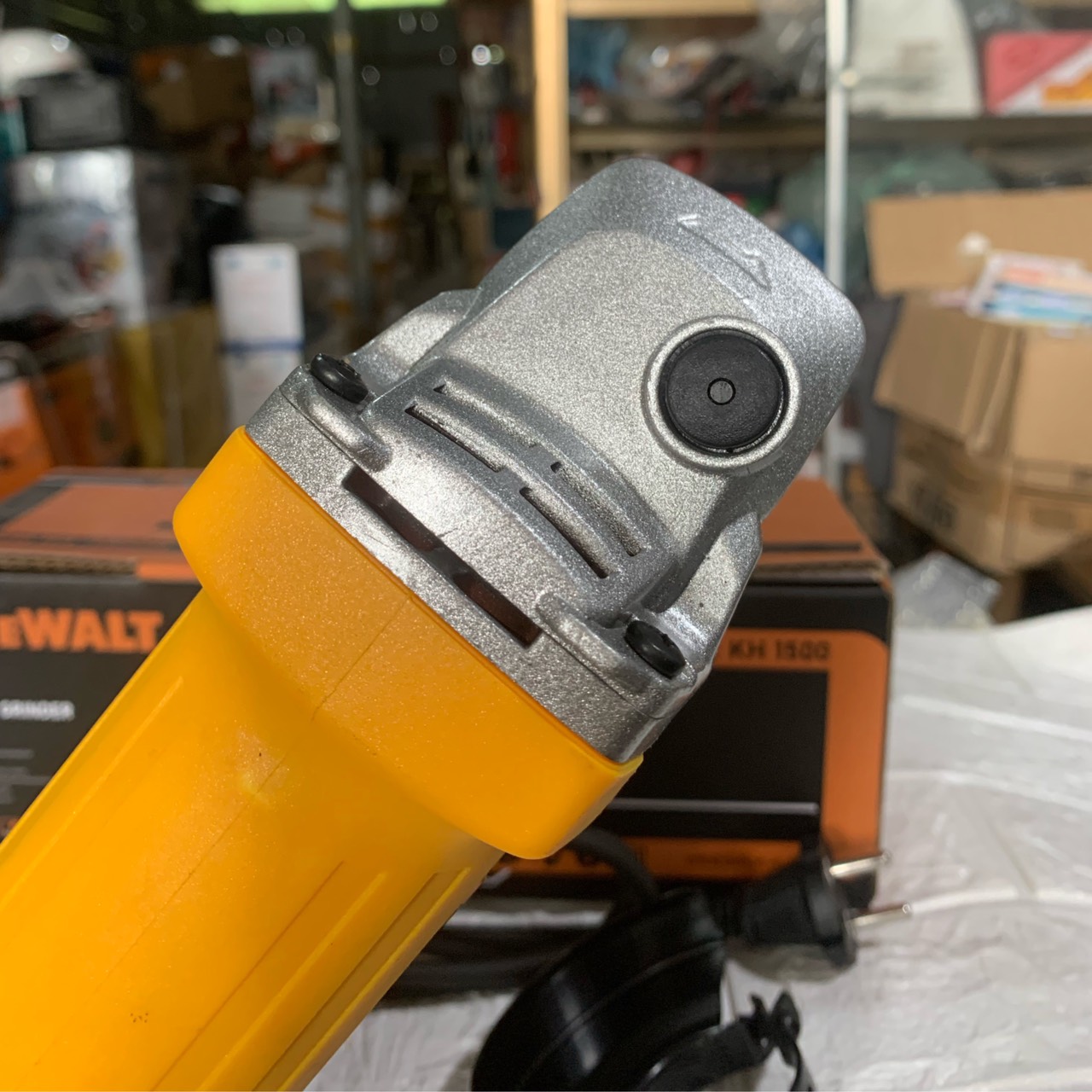 Máy mài Dewat công suất 950W