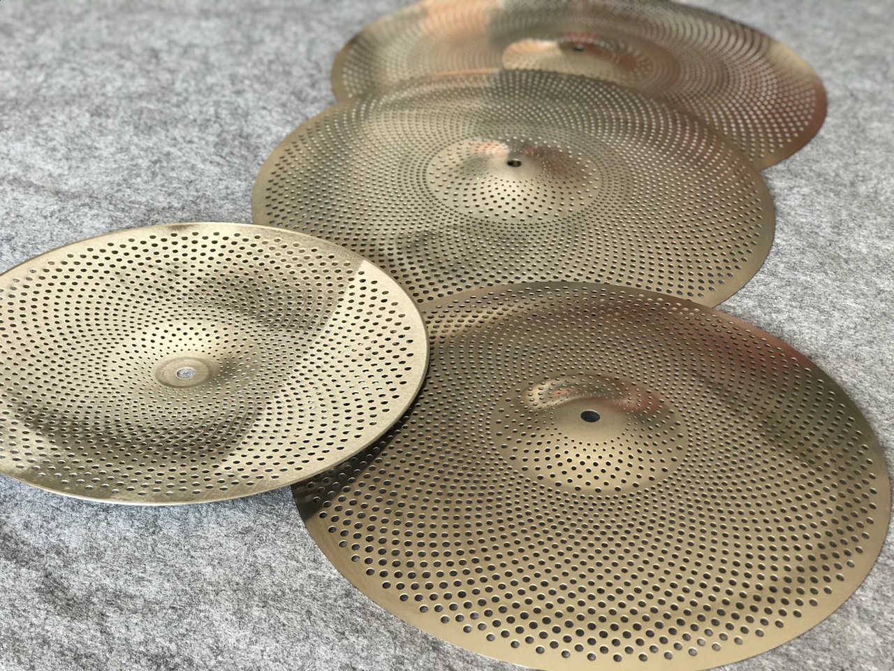 Lá Cymbal lỗ Trống Jazz các size