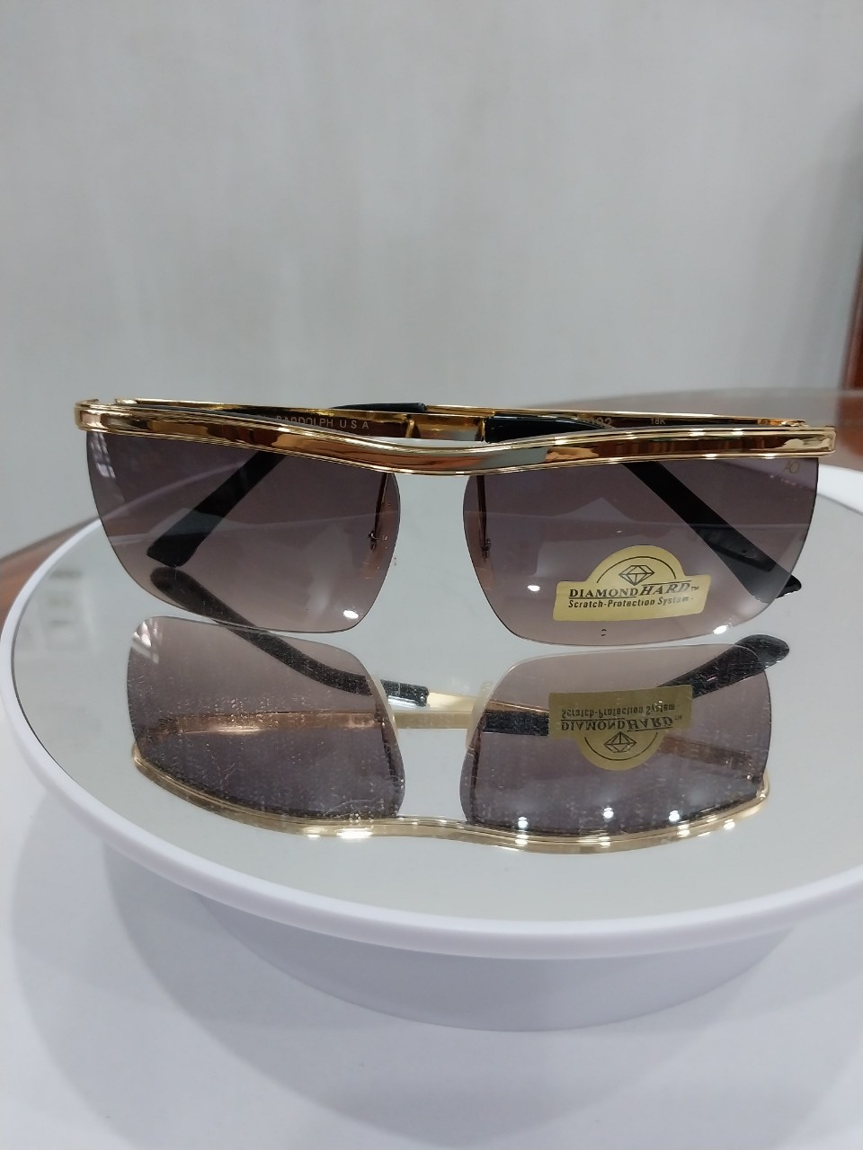 Kính Cơn AO mạ vàng 18K