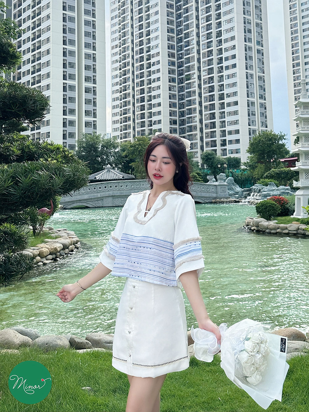 ÁO KIỂU PHỐI REN VIỀN CỔ [MINOR NAOMI]