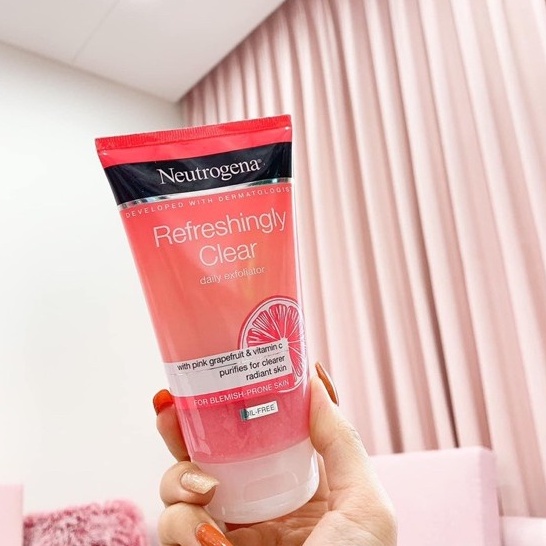 Sữa rửa mặt Neutrogena bưởi hồng 150ml