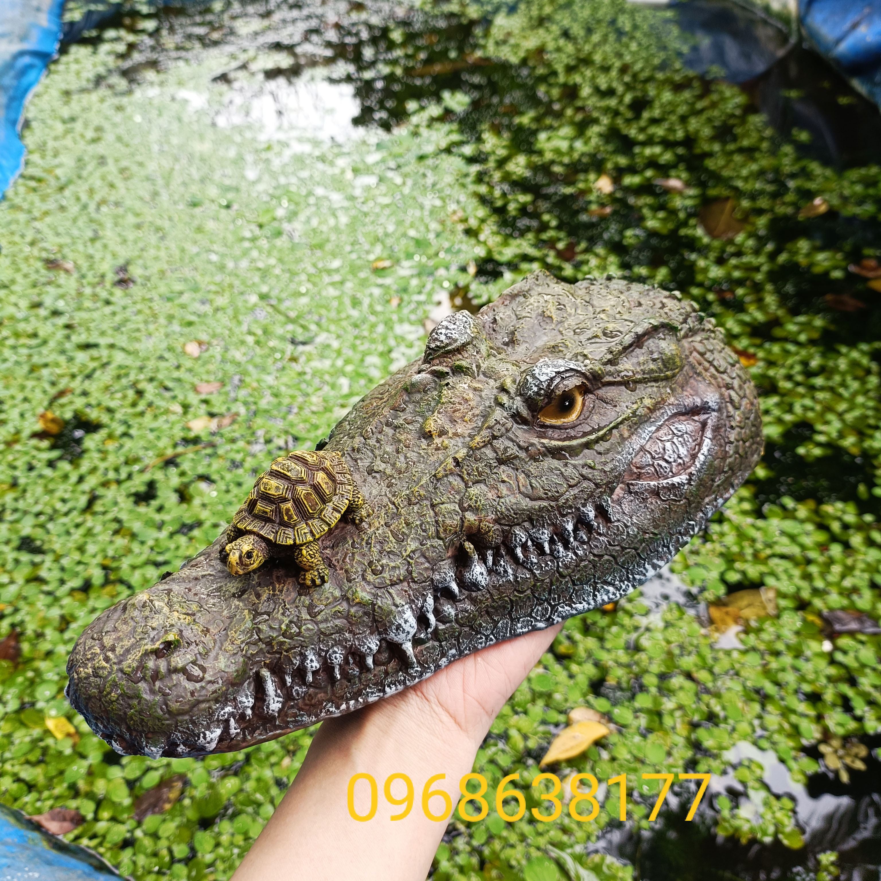 Mô hình Cá sấu thả nổi trang trí hồ ngoài trời