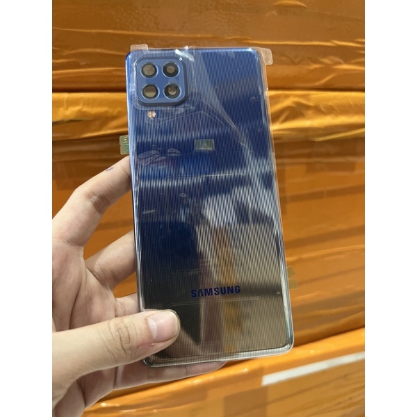 Nắp lưng samsung m62 / lưng + kính camera samsung m62