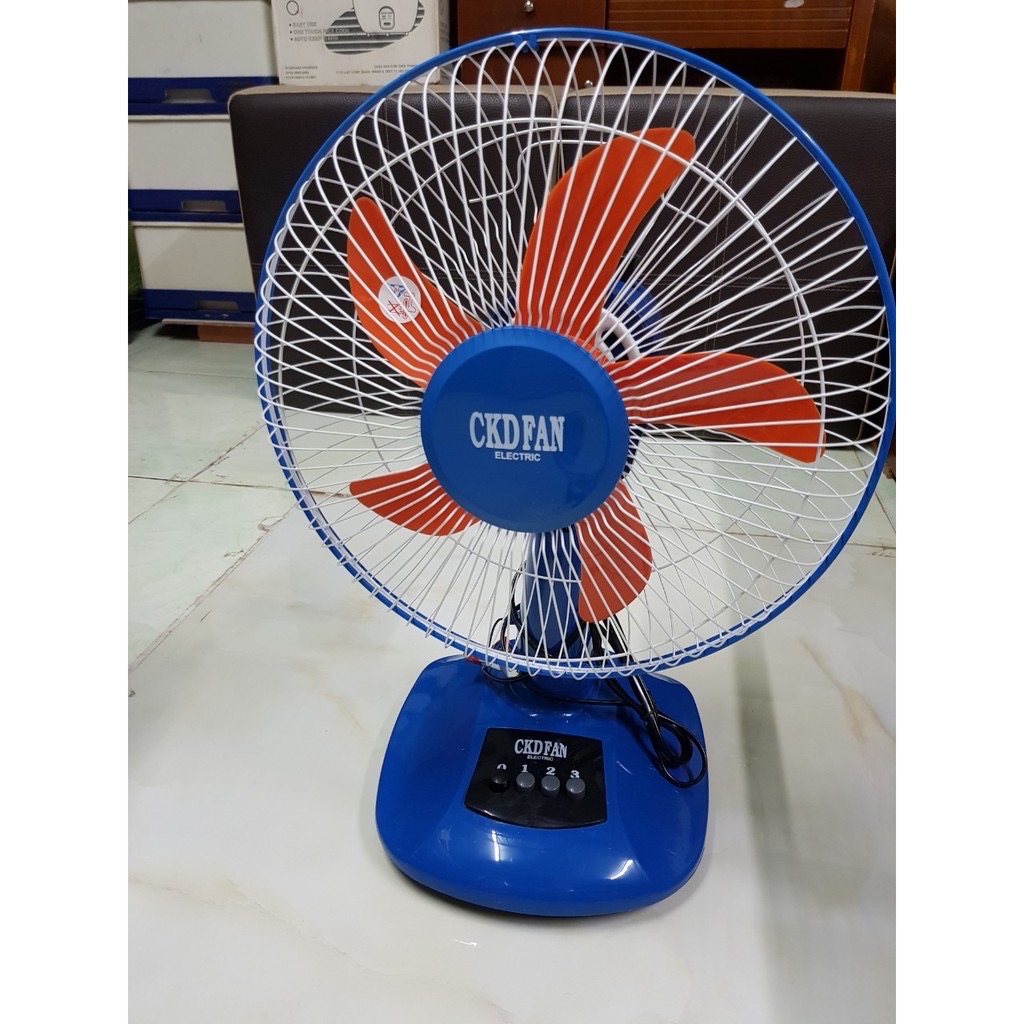 Quạt Bàn B300 Kẹp Bình Ắc Quy 12V CBD - Cánh 30cm - KHÔNG KÈM BÌNH ÁC QUY.