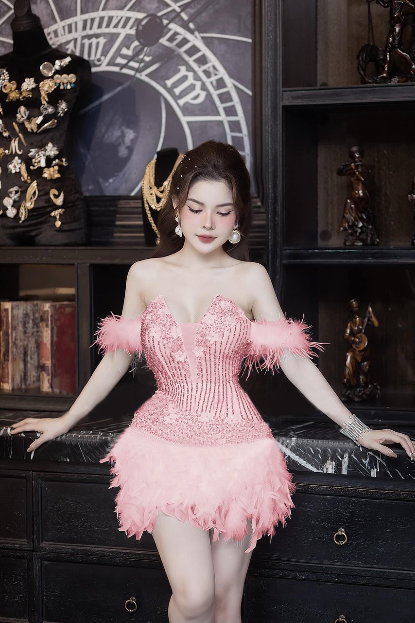 Đầm body dự tiệc TRIPBLE T DRESS kết cườm cổ tròn xẻ đùi - MS282V - Size S/M/L