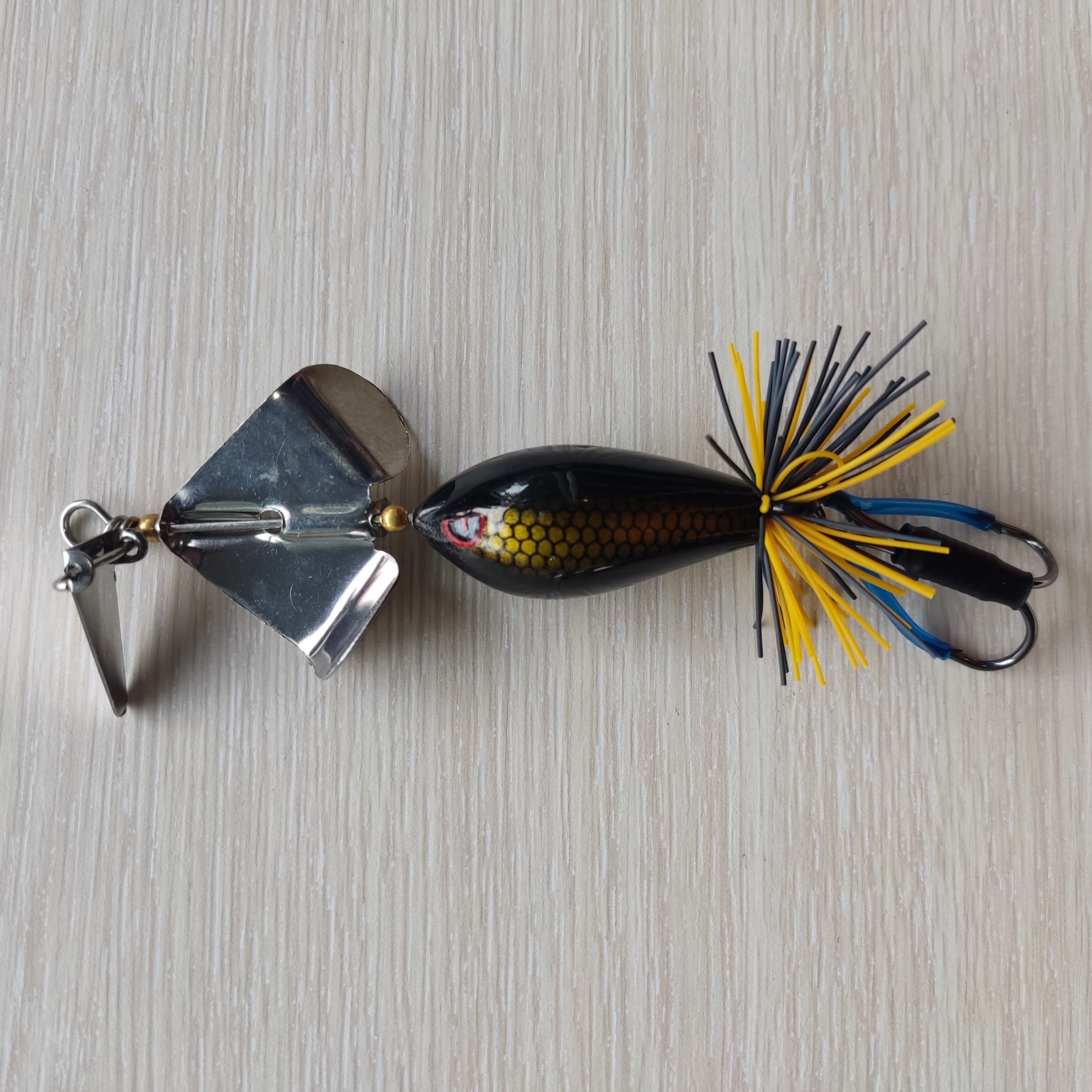 Mồi câu lure nhái BULLs baitbuzz 10cm 25g