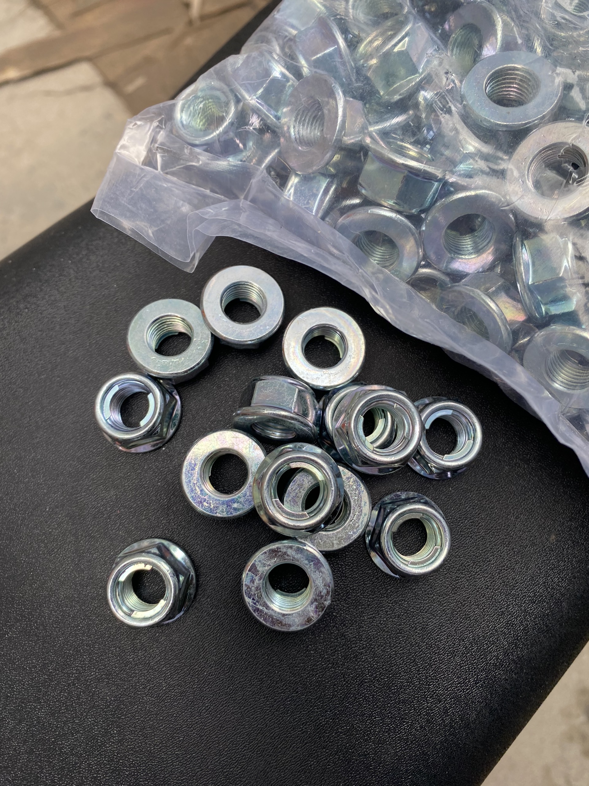 Ốc trục trước + sau 12mm zin Chất Lượng