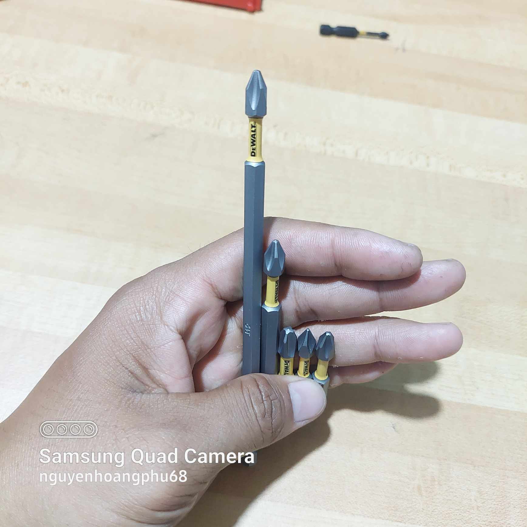 Bộ mũi vít đầu bắn vít Dewalt tem vàng