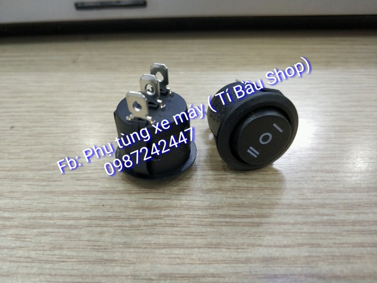 [HCM]5 CÔNG TẮC TRÒN 3 CHẾ ĐỘ ON-OFF-ON ( Công tắc 2 chiều)