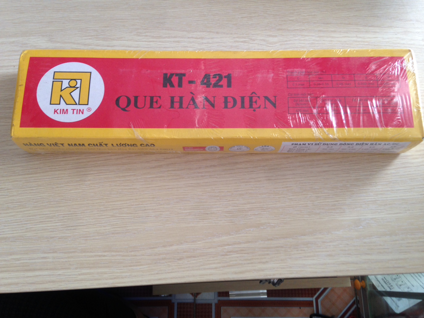 Que hàn Kim Tín 2.5li - hộp 2.5kg