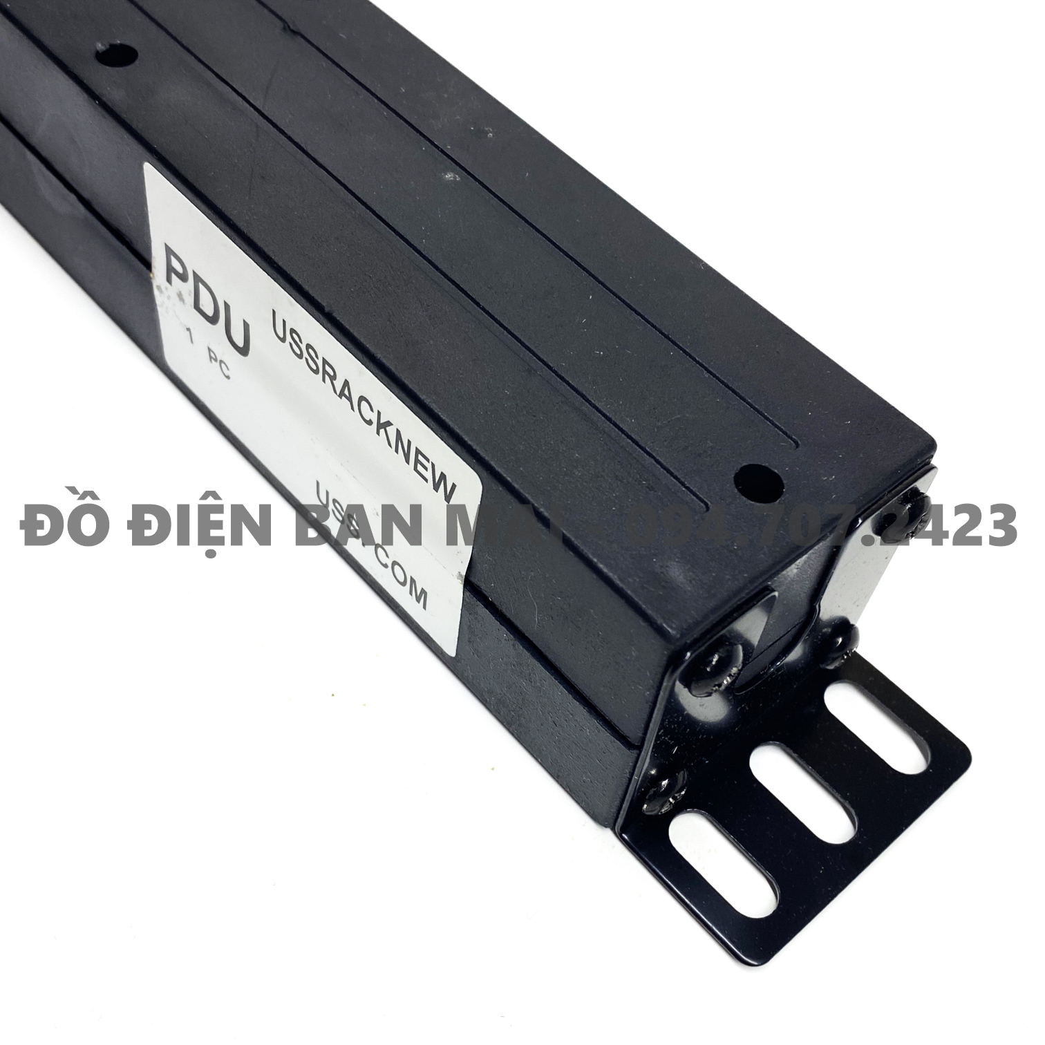 Ổ cắm bắt tủ rack 19 inch