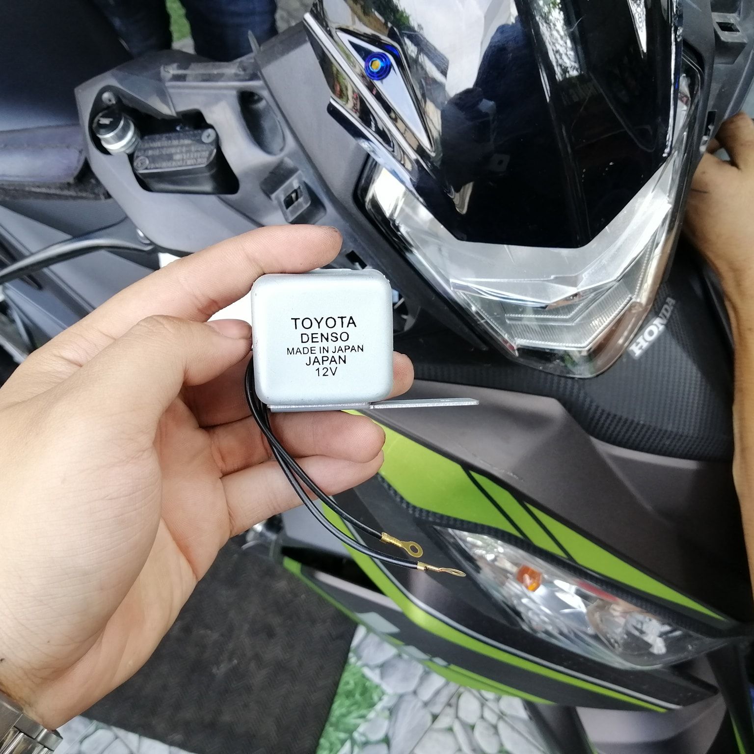 Cục kêu báo Xi nhan ting tong Toyota Denso