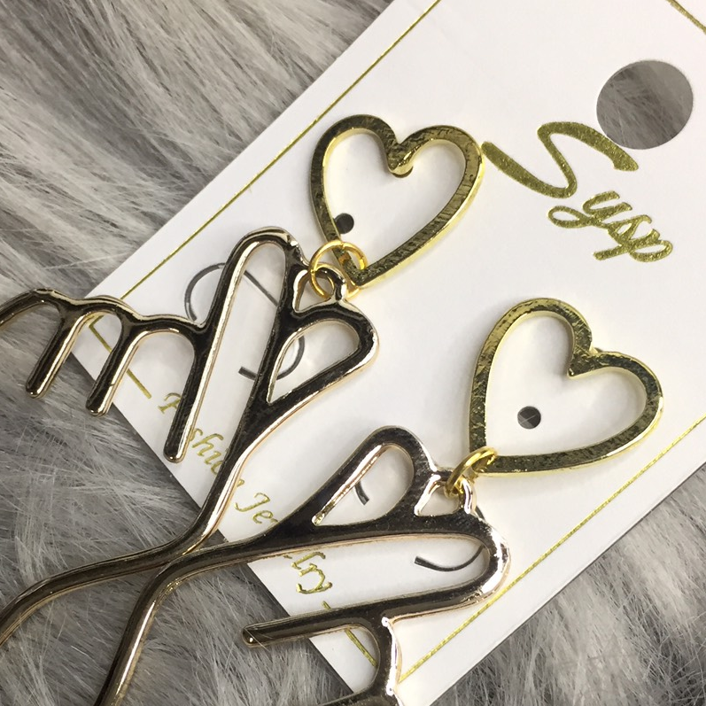 饰品 huyên tai hình bắn tim dễ thương