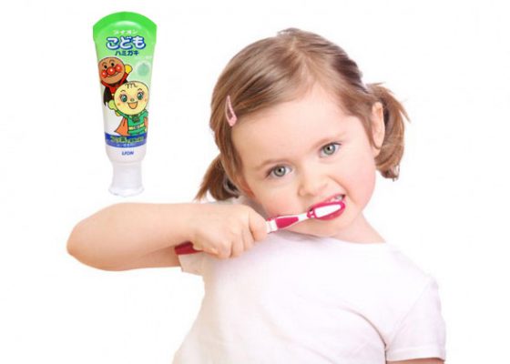 Kem đánh răng Lion Nhật Bản cho bé nuốt được 40gr