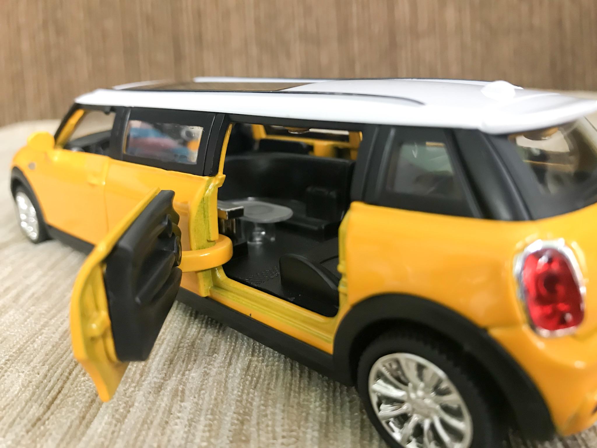 Xe mô hình Limousine 1:32