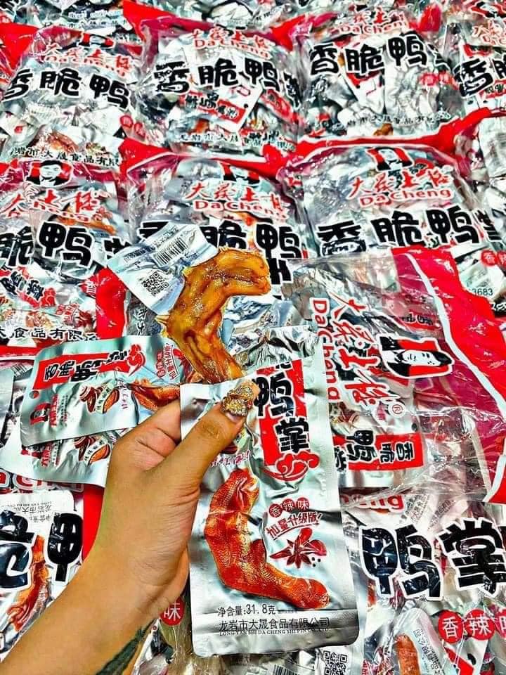 Bịch 30 chân vịt cay dacheng - ăn vặt nội địa trung
