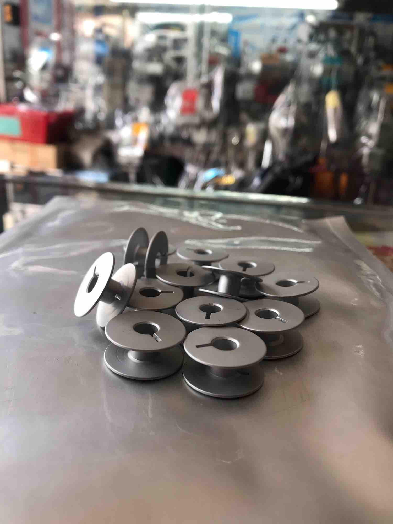 Suốt nhôm chẻ máy may 1 kim công nghiệp