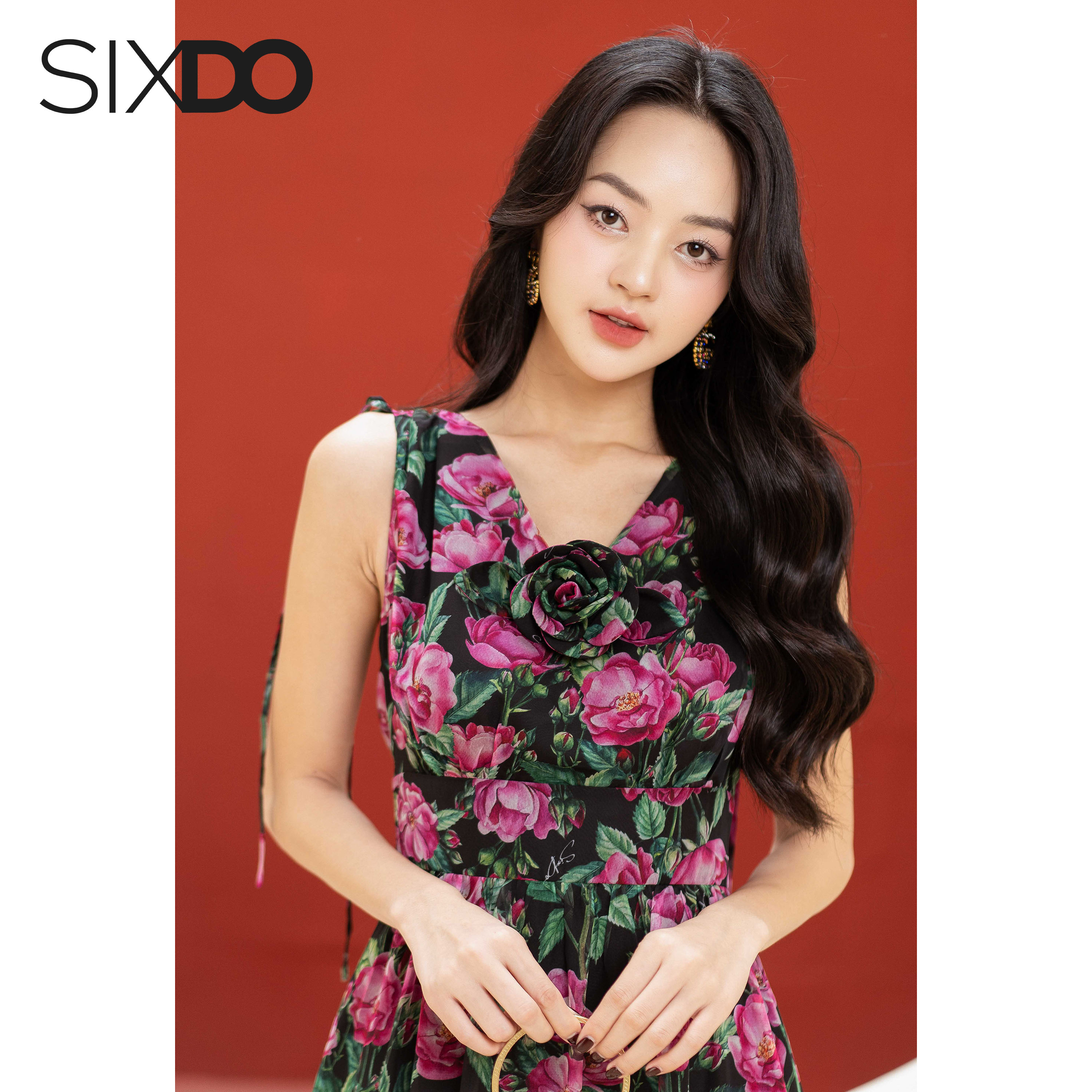 Đầm voan hoa maxi sát nách SIXDO (Black Rose Print Voile Maxi Dress)