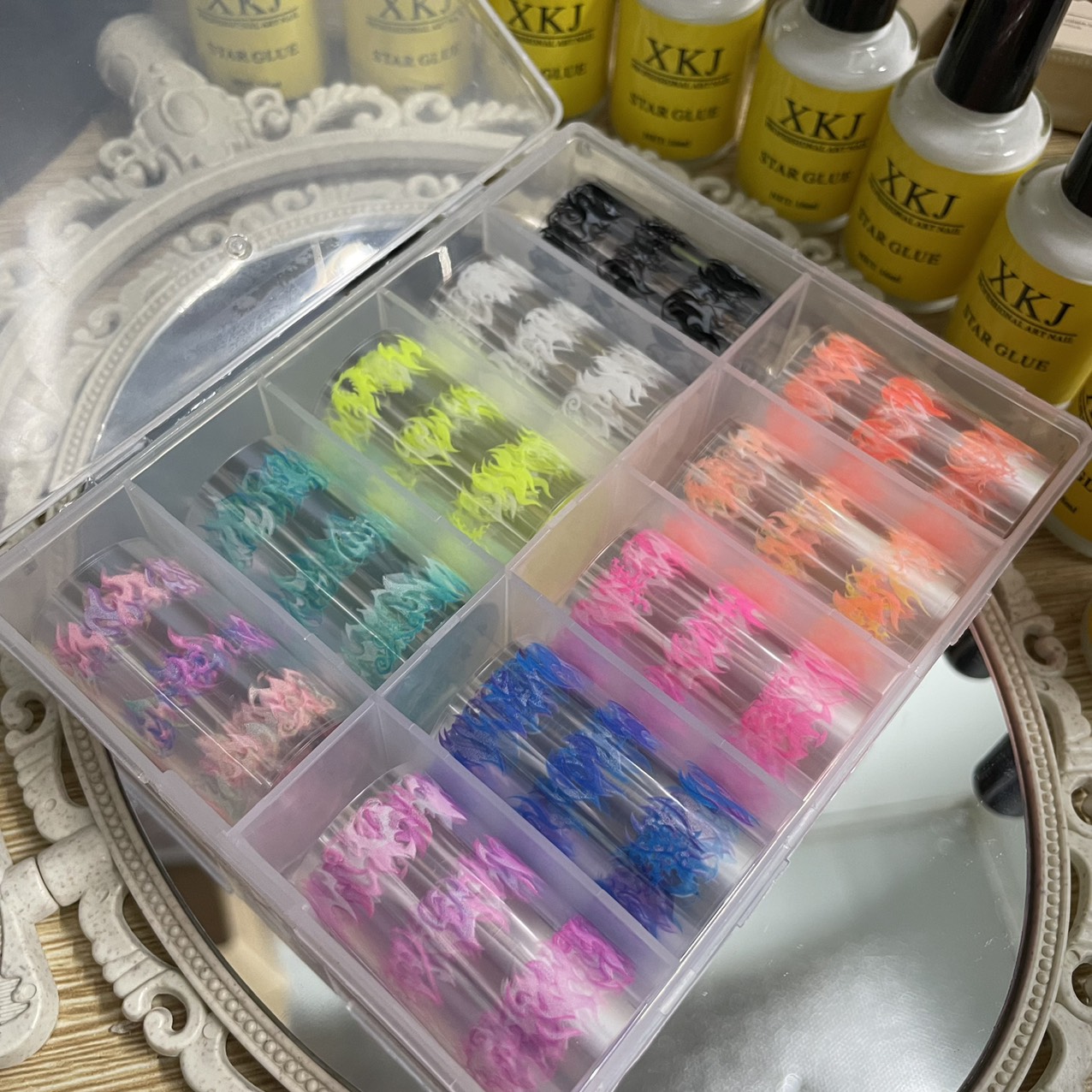 Foil trang trí móng tay siêu đẹp dành cho thợ nail