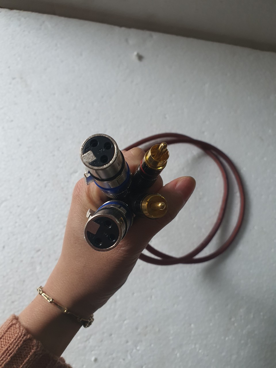 Dây kết nối âm thanh cái sang AV