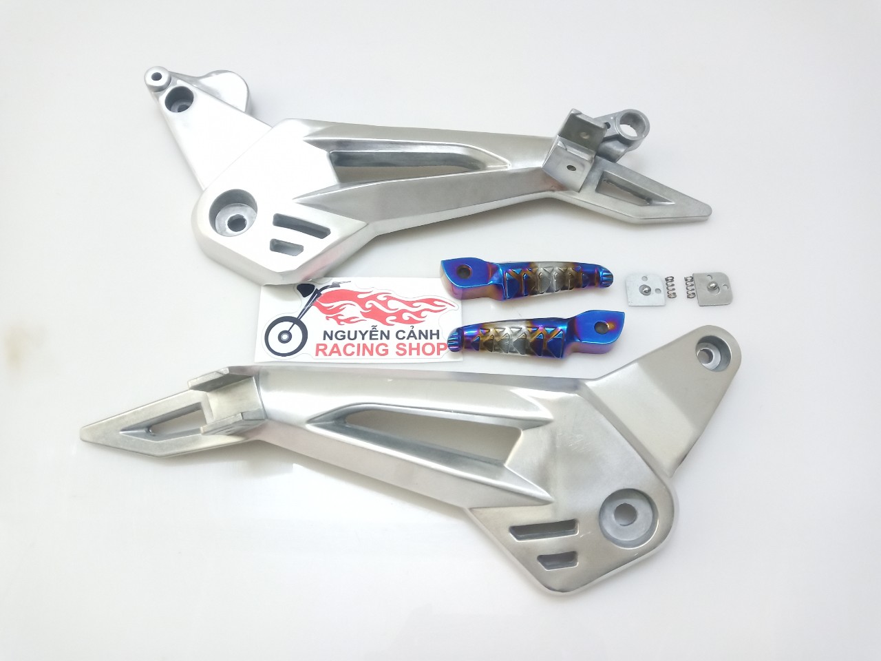 Cặp Gác chân wave dream đùi gà xếp ducati