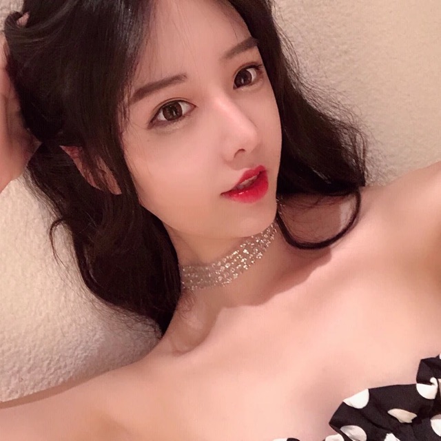 Vòng cổ choker nhũ lấp lánh