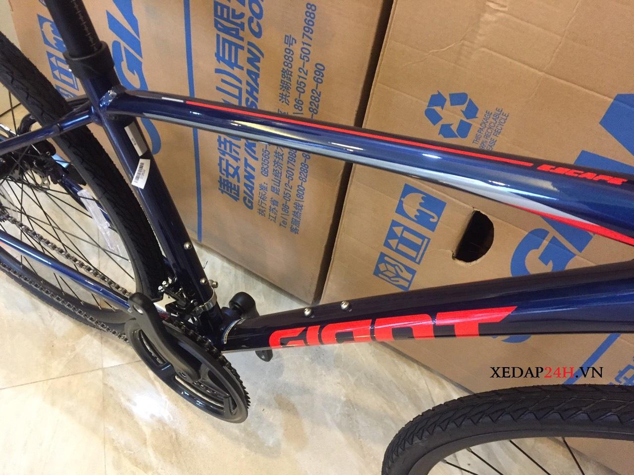xe đạp thể thao đường phố GIANT ESCAPE 2 2020
