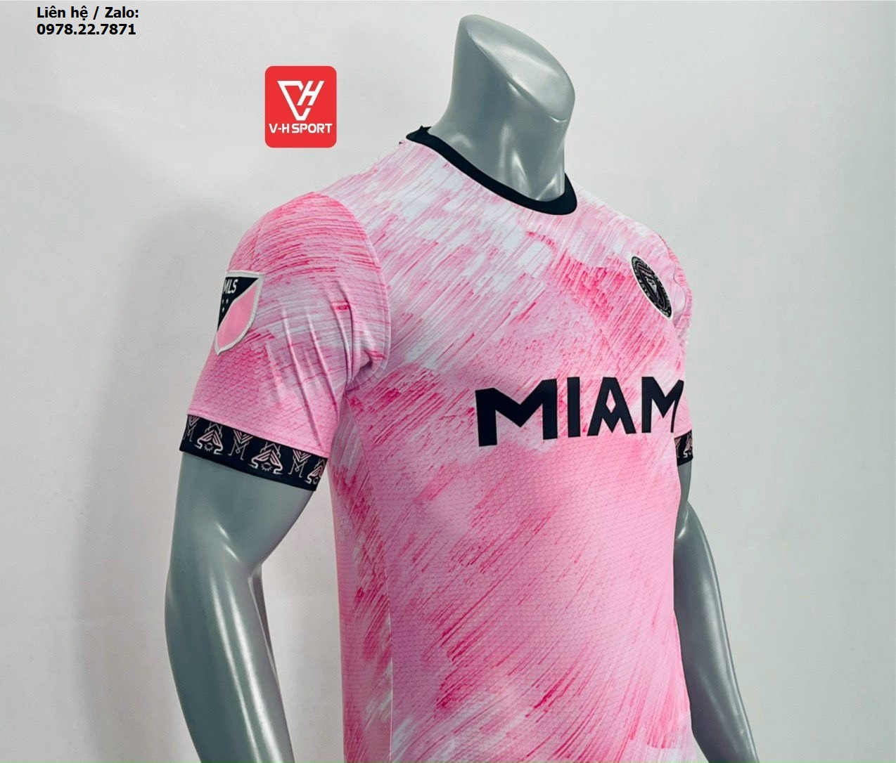 Siêu Phẩm Bộ Quần Áo Bóng Đá Miami Hồng