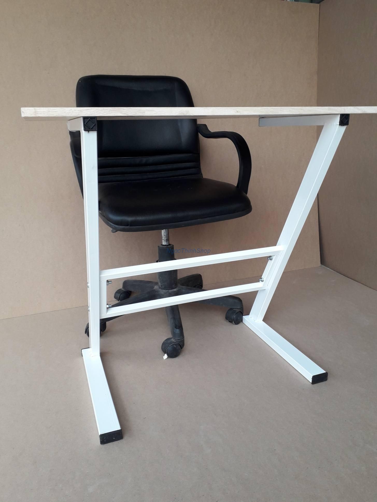 Bàn ghế học sinh