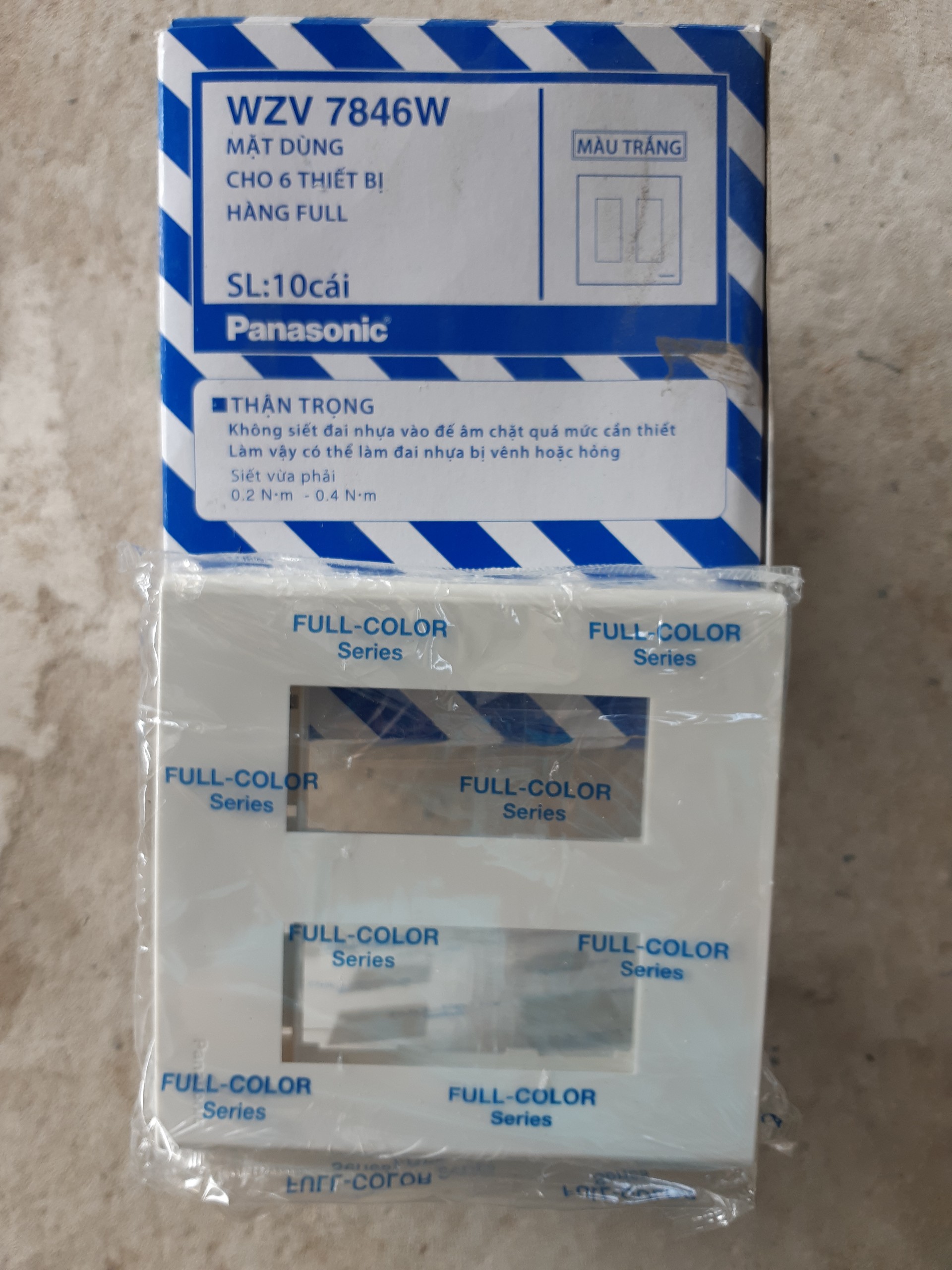 Mặt 6 thiết bị PANASONIC WZV 7846W