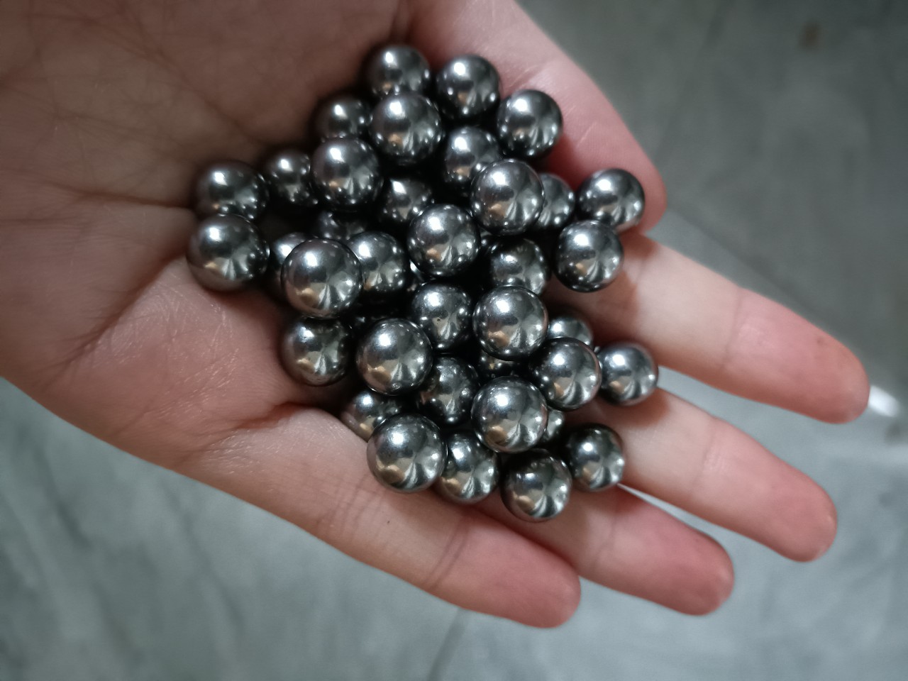 bi sắt cơ khí 8mm (1kg)